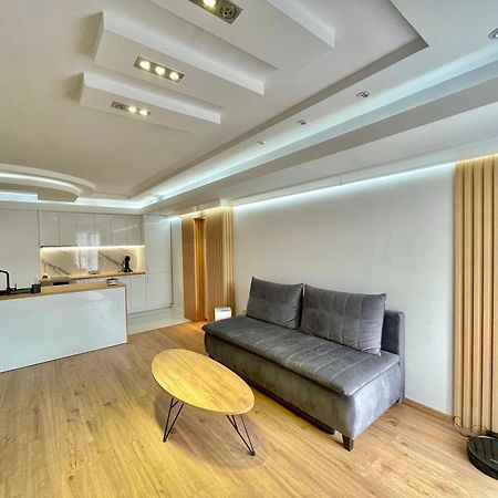 Sea Breeze Apartment Varna Eksteriør billede