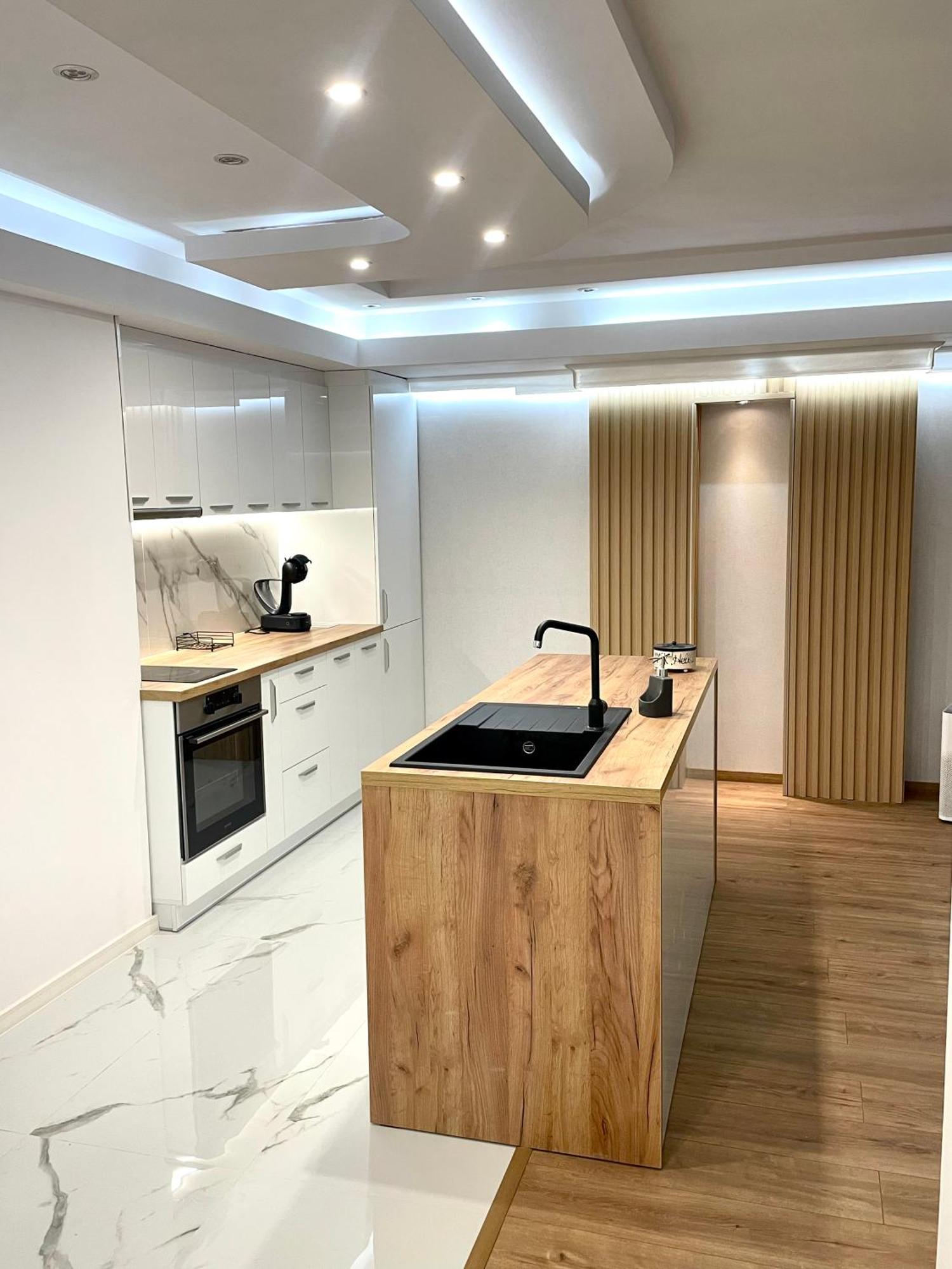 Sea Breeze Apartment Varna Eksteriør billede